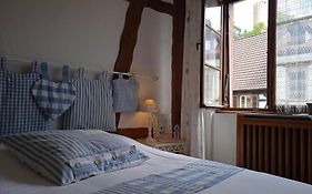 Appartements & Chambres Les Loges Du Capucin